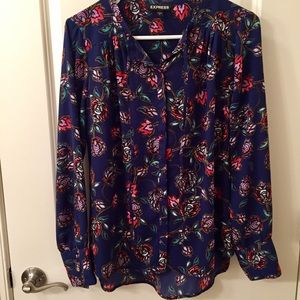 EUC Sm. Express Floral Top